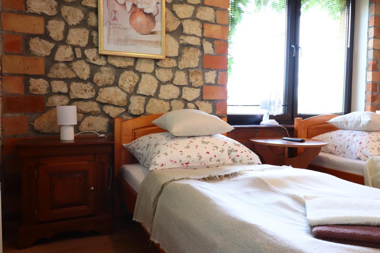 Hotel Karczma Pod Jesionem Brdow Esterno foto