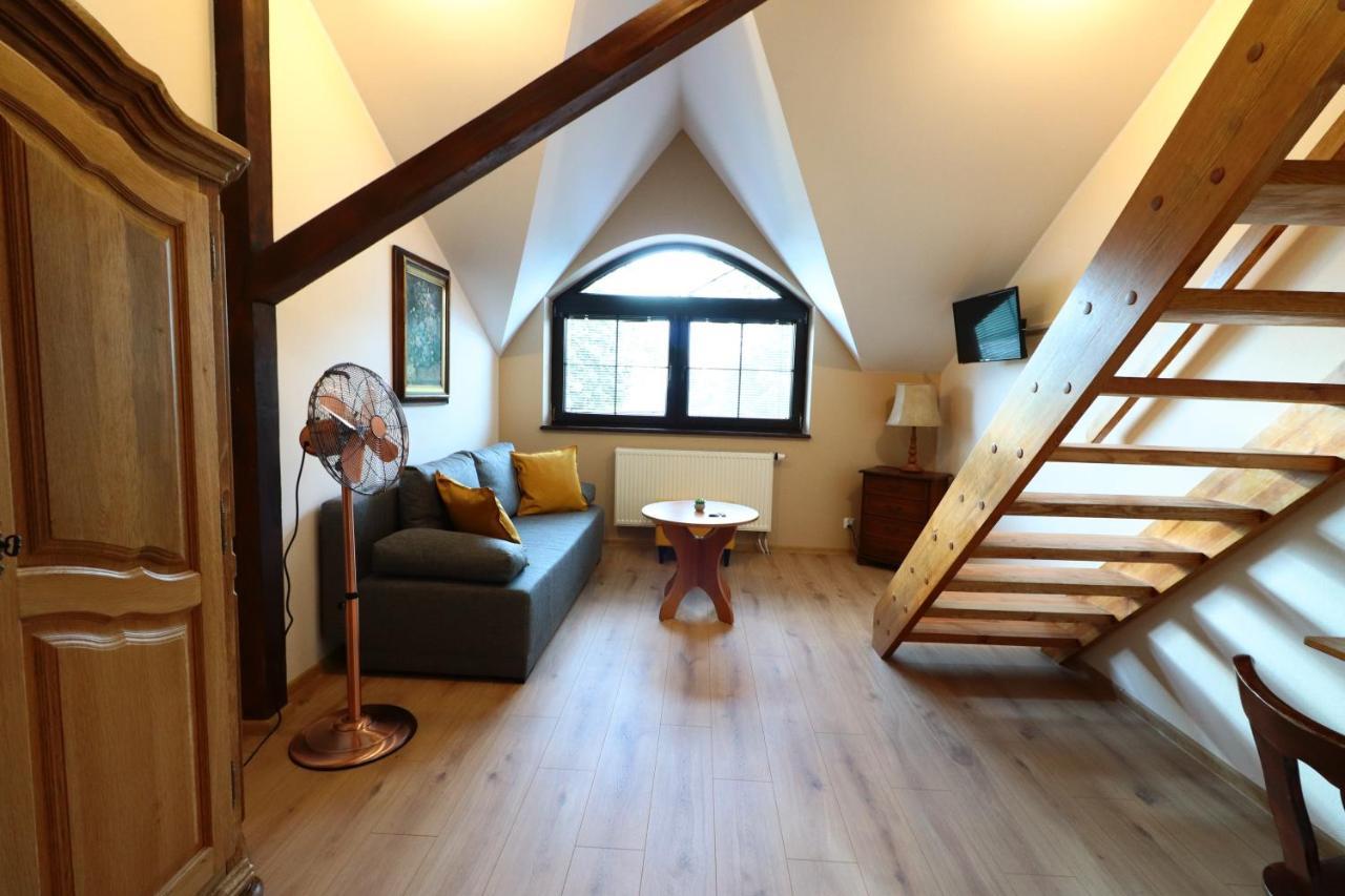 Hotel Karczma Pod Jesionem Brdow Esterno foto