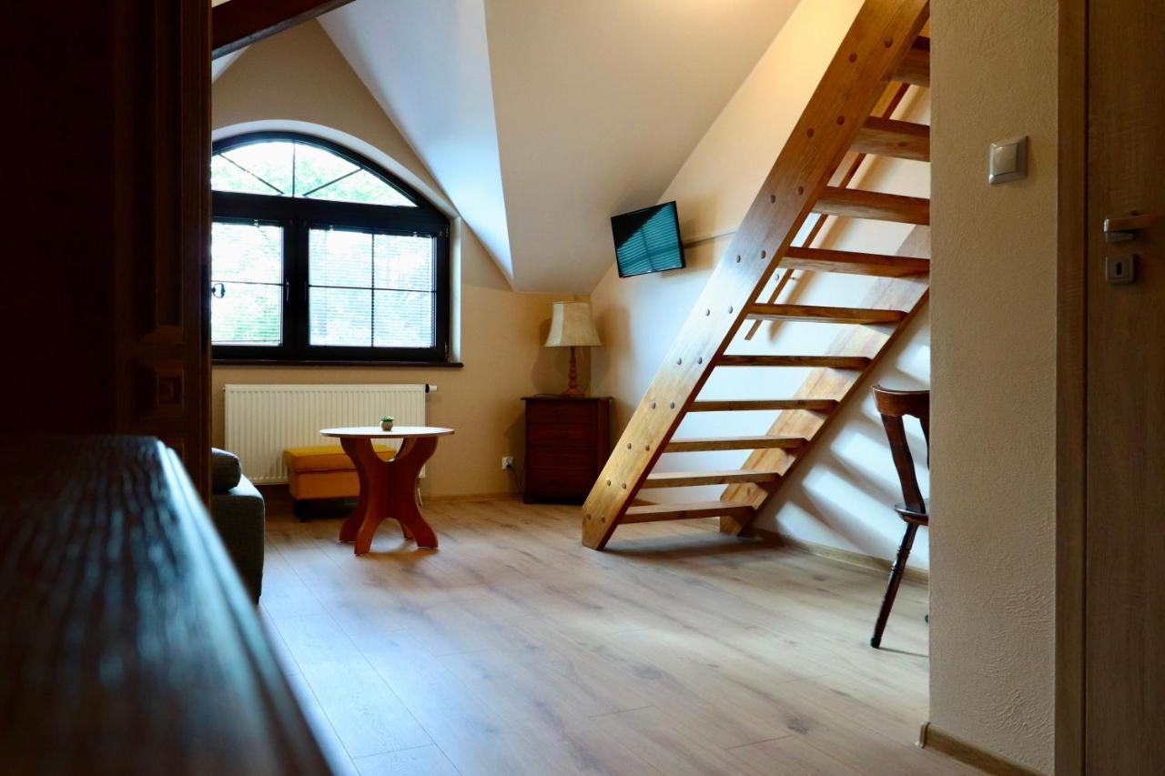 Hotel Karczma Pod Jesionem Brdow Esterno foto