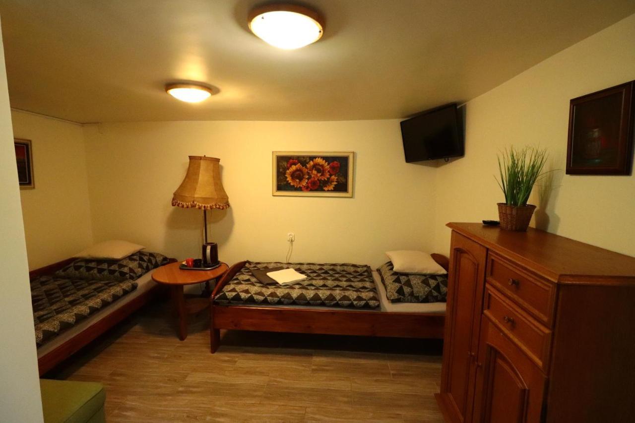 Hotel Karczma Pod Jesionem Brdow Esterno foto